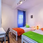 Apartment In Near Center Pula