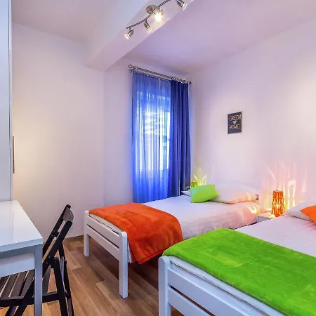 Apartamento Modern In With Balcony Pula
