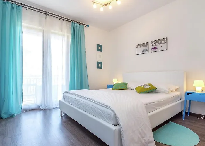 Apartament In Near Center *