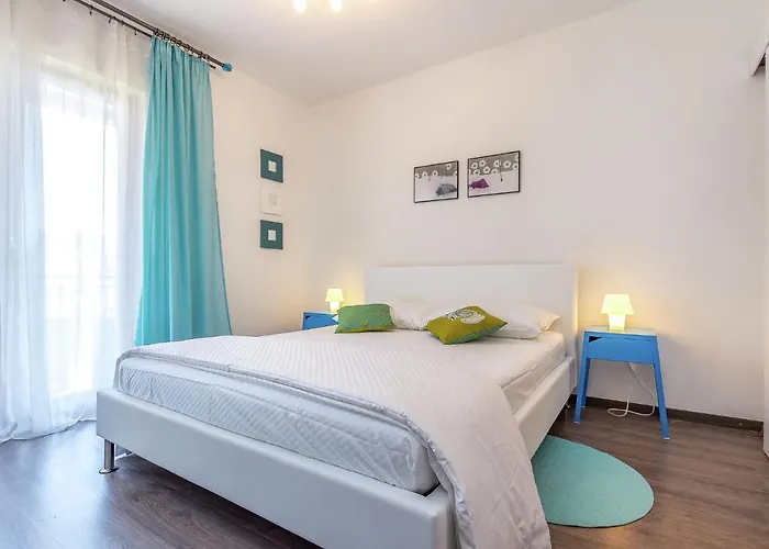 In Near Center Apartament