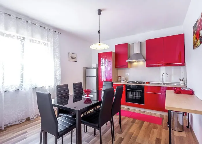 In Near Center Apartman
