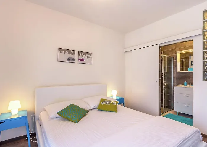 Apartman In Near Center Póla